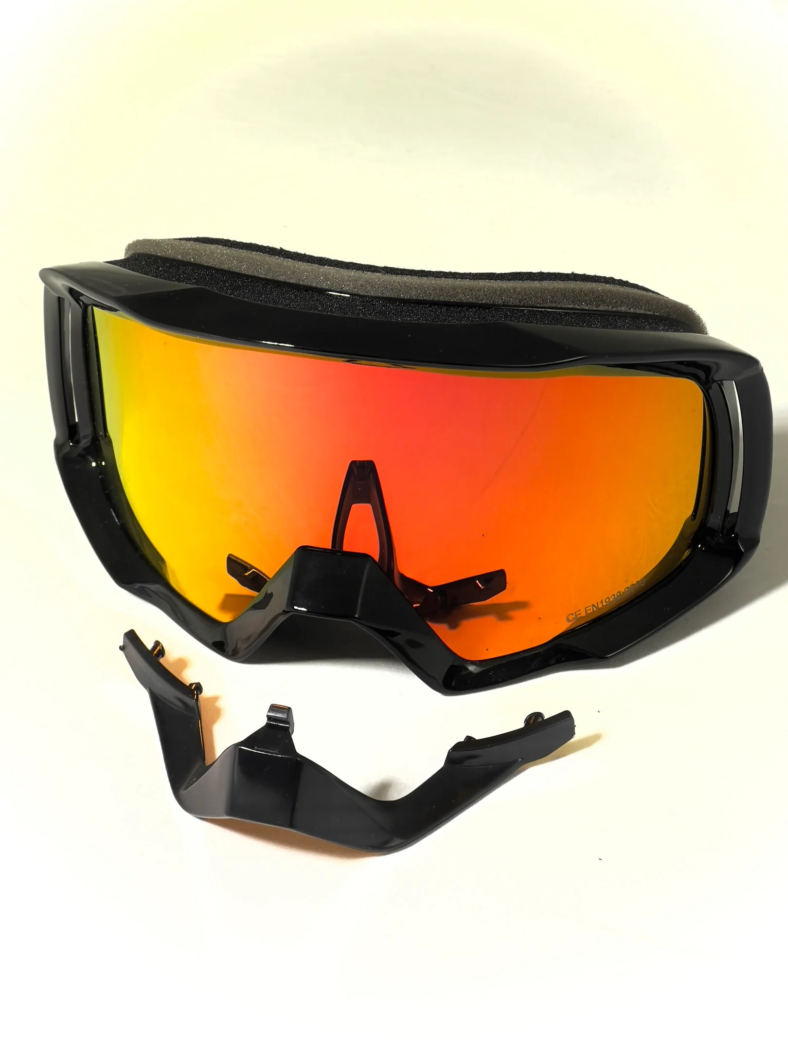 Mesh Red Goggles - Image 4