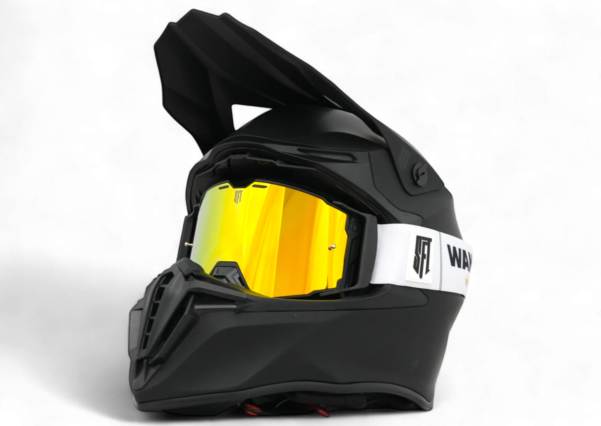 FlatOut Wanted White Goggles - Image 2