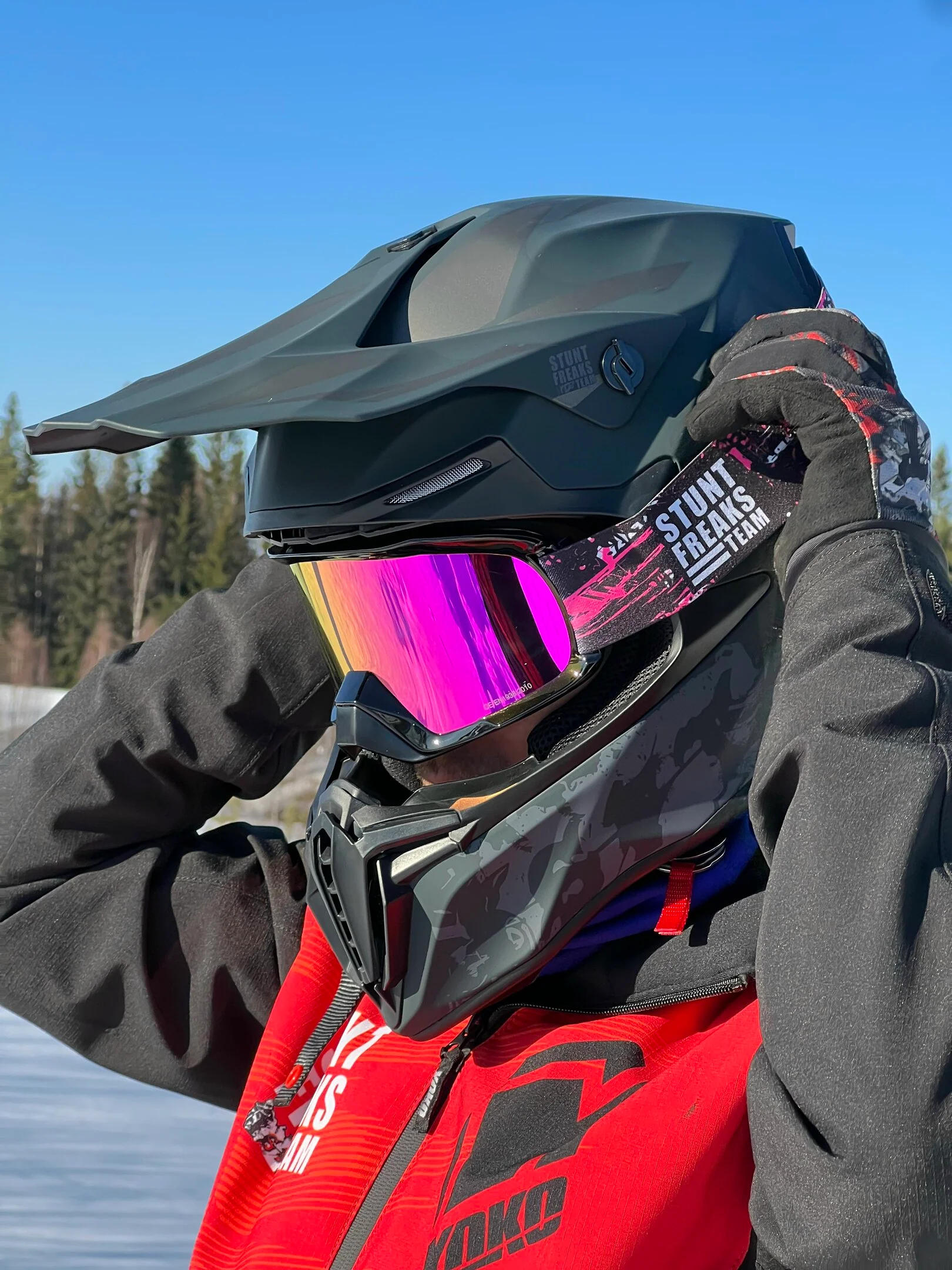 Mesh Pink Goggles - Image 4