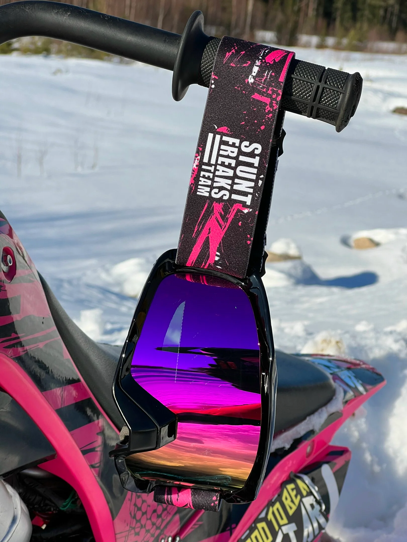 Mesh Pink Goggles - Image 5